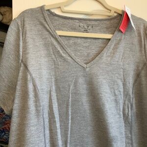Livi activewear top